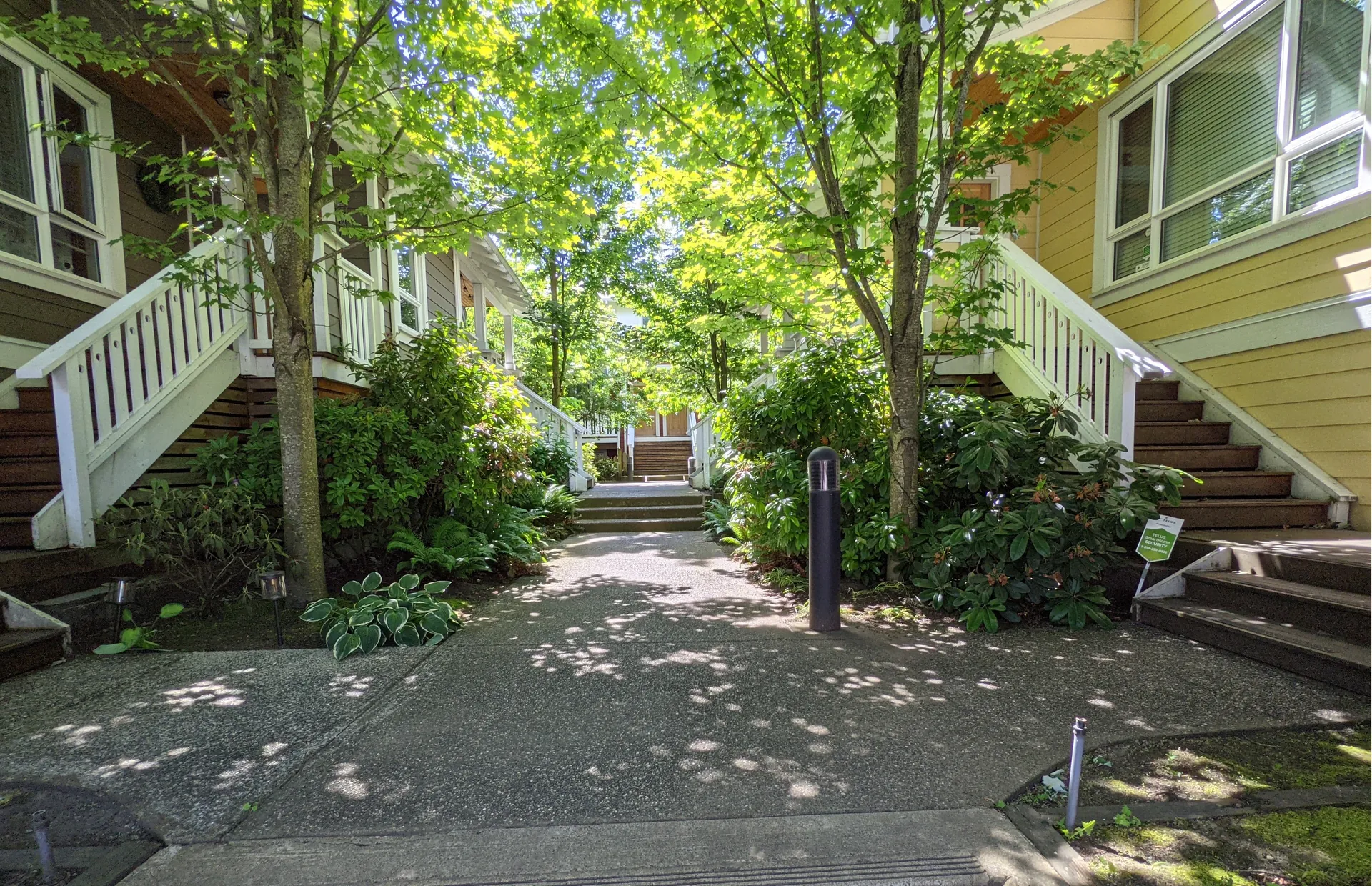 Maintained garden courtyard at a Greater Vancouver residential community